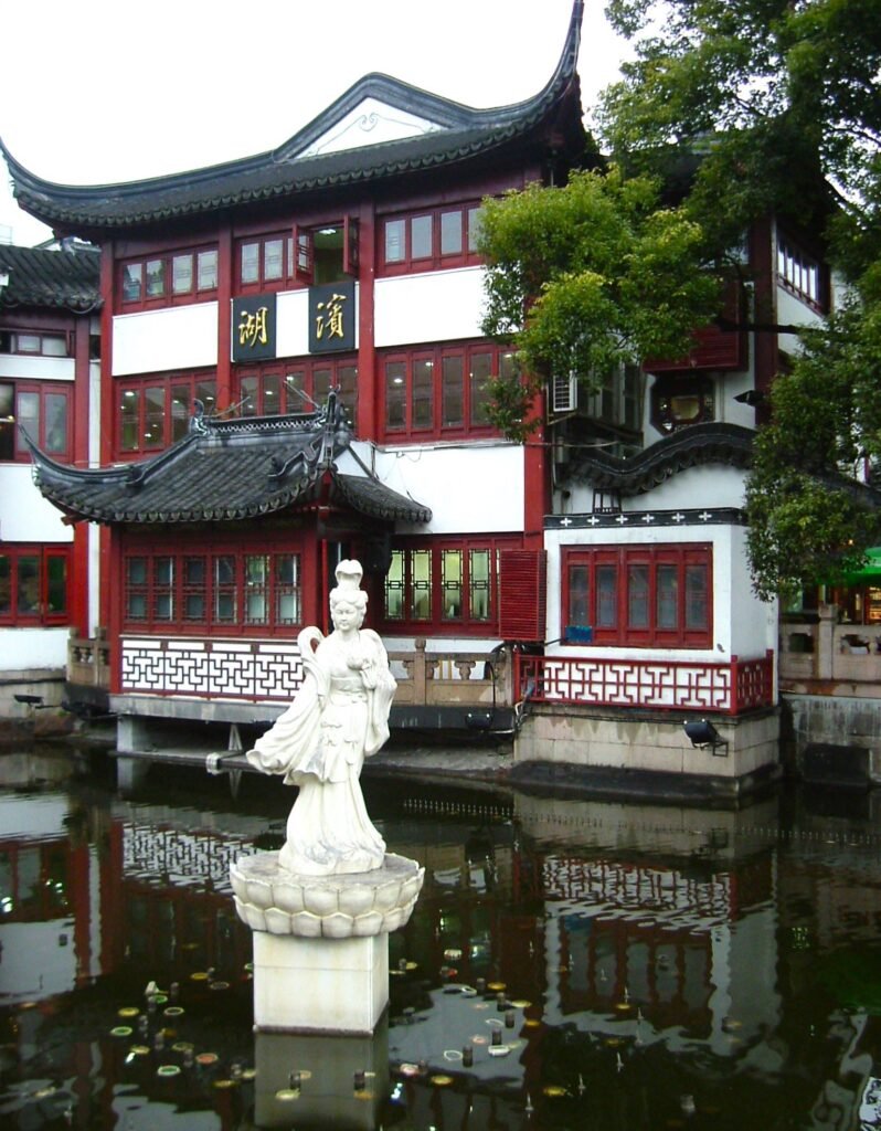 #19. White statue in Shanghai, China (2004)